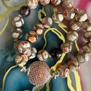 Chic Beaded Bracelet with Silver and Brown Tones
